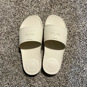Fitflop slides white sz 7 new